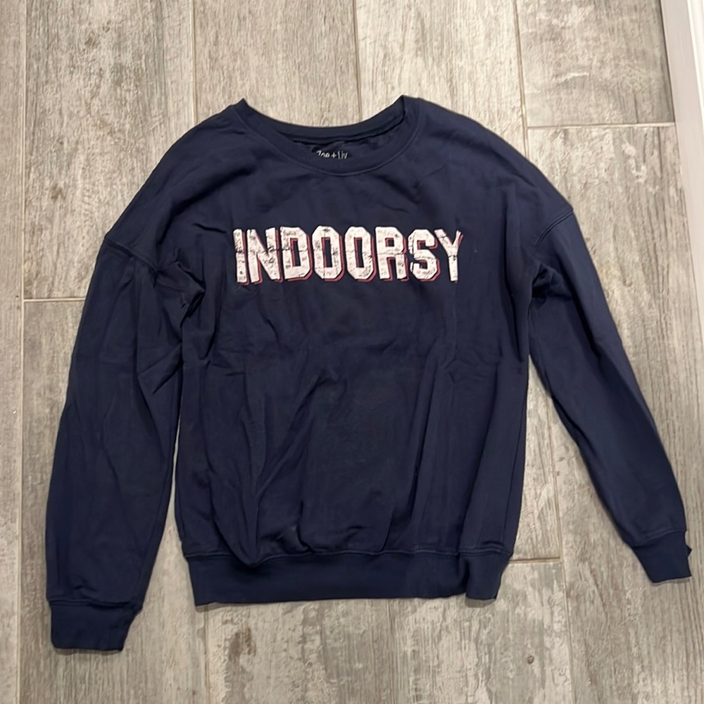 Zoe + Liv sweater. Size S.